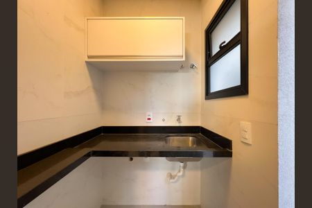 Casa de condomínio para alugar com 246m², 3 quartos e 4 vagasÁrea de Serviço