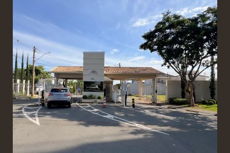 Casa de condomínio para alugar com 246m², 3 quartos e 4 vagasFachada e portaria