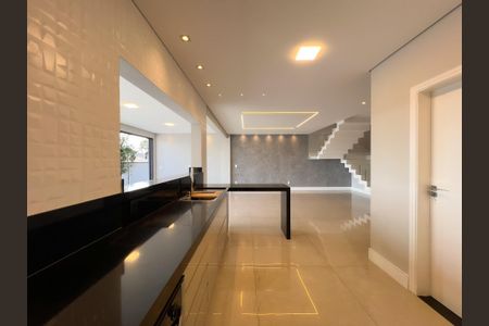 Casa de condomínio para alugar com 246m², 3 quartos e 4 vagasCozinha