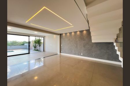 Casa de condomínio para alugar com 246m², 3 quartos e 4 vagasSala de Jantar