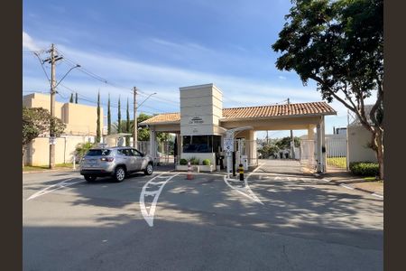 Casa de condomínio para alugar com 246m², 3 quartos e 4 vagasFachada e portaria