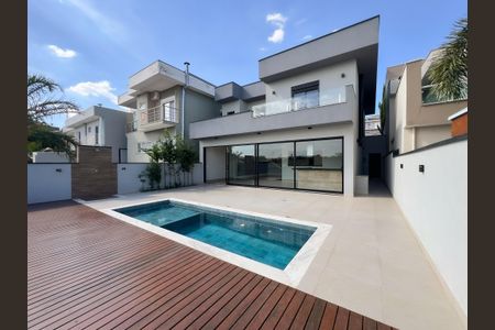 Casa de condomínio para alugar com 246m², 3 quartos e 4 vagasPiscina