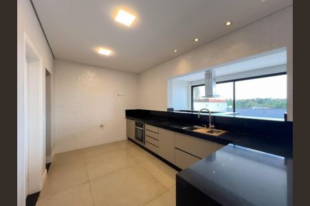 Casa de condomínio para alugar com 246m², 3 quartos e 4 vagasCozinha