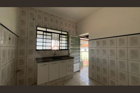 Casa à venda com 2 quartos, 300m² em Jardim Belo Horizonte, Campinas