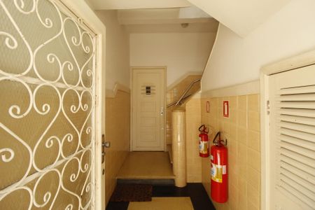 Apartamento para alugar com 85m², 3 quartos e sem vagaCorredor