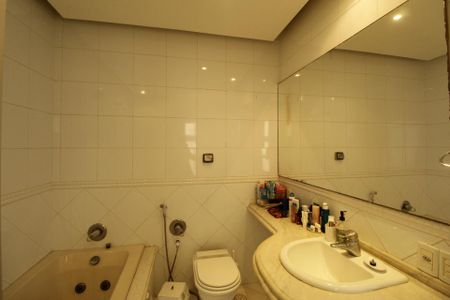 Apartamento para alugar com 85m², 3 quartos e sem vagaBanheiro