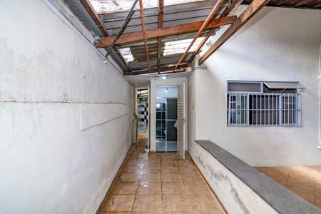 Casa à venda com 300m², 3 quartos e 3 vagas Casa à venda com 300m², 3 quartos e 3 vagasVaranda