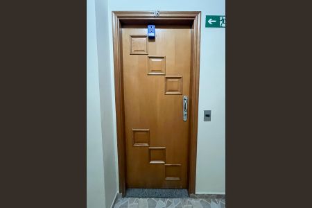 Apartamento à venda com 67m², 2 quartos e 1 vagaLockbox