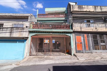 Casa para alugar com 90m², 3 quartos e 2 vagas Casa para alugar com 90m², 3 quartos e 2 vagasFachada