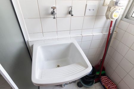 Apartamento para alugar com 65m², 3 quartos e 1 vagaÁrea de serviço