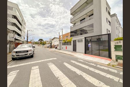 Apartamento para alugar com 100m², 2 quartos e 1 vagaVista da Rua
