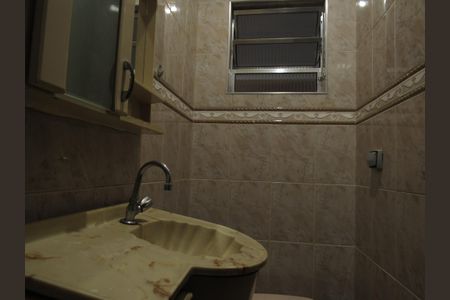 Casa para alugar com 65m², 3 quartos e 2 vagasBanheiro