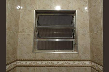 Casa para alugar com 65m², 3 quartos e 2 vagasBanheiro