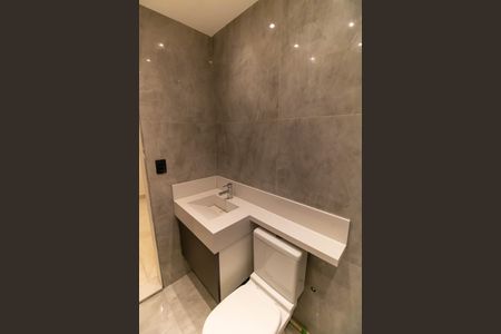 Casa à venda com 244m², 3 quartos e 4 vagas Casa à venda com 244m², 3 quartos e 4 vagasBanheiro da Suíte 2