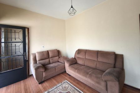 Casa à venda com 350m², 3 quartos e 3 vagasSala