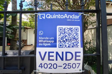 Casa à venda com 350m², 3 quartos e 3 vagasPLACA INSTALADA NA FACHADA