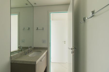 Apartamento para alugar com 82m², 3 quartos e 1 vaga Apartamento para alugar com 82m², 3 quartos e 1 vagaBanheiro Social
