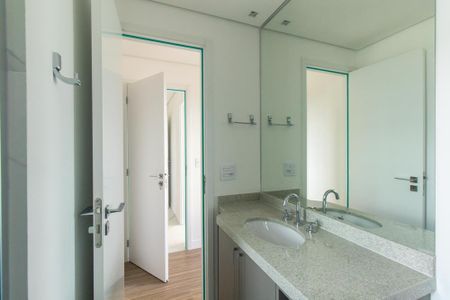 Apartamento para alugar com 82m², 3 quartos e 1 vaga Apartamento para alugar com 82m², 3 quartos e 1 vagaBanheiro da Suíte