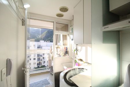 Apartamento à venda com 64m², 2 quartos e 1 vagaÁrea de serviço