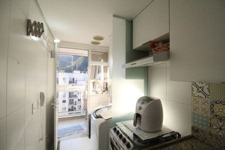 Apartamento à venda com 64m², 2 quartos e 1 vagaÁrea de serviço