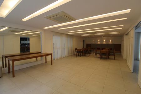 Apartamento à venda com 64m², 2 quartos e 1 vagaÁrea comum - Salão de festas