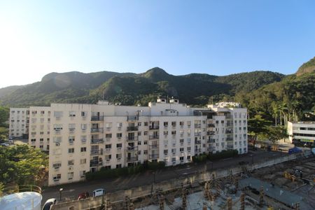 Apartamento à venda com 64m², 2 quartos e 1 vagaSala - Varanda