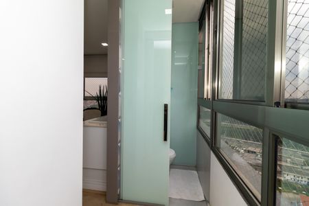 Apartamento para alugar com 150m², 2 quartos e 2 vagas Apartamento para alugar com 150m², 2 quartos e 2 vagasBanheiro da Suíte 2