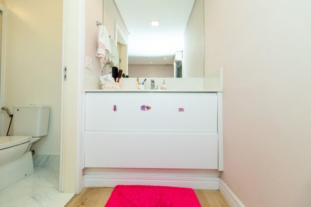 Apartamento para alugar com 150m², 2 quartos e 2 vagas Apartamento para alugar com 150m², 2 quartos e 2 vagasBanheiro da Suíte 1