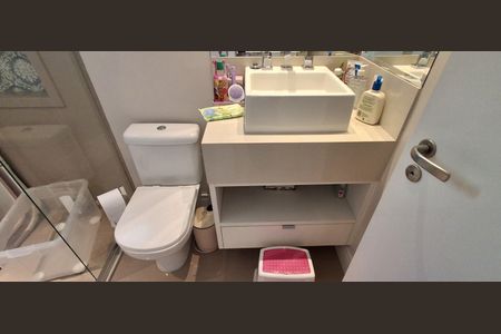 Apartamento à venda com 162m², 3 quartos e 3 vagasBanheiro Suíte 2