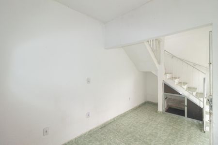 Casa para alugar com 100m², 2 quartos e sem vagaSala