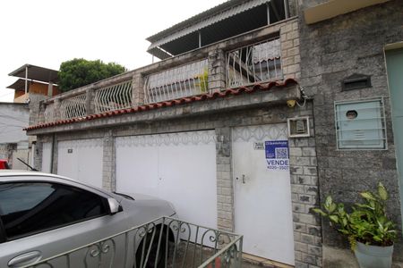 Casa à venda com 240m², 2 quartos e 1 vagaFachada da casa