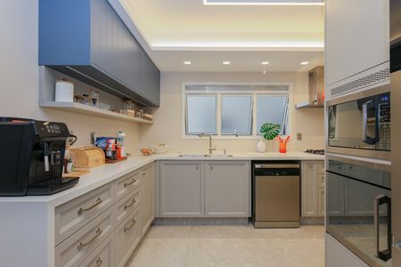 Apartamento à venda com 171m², 3 quartos e 3 vagasCozinha