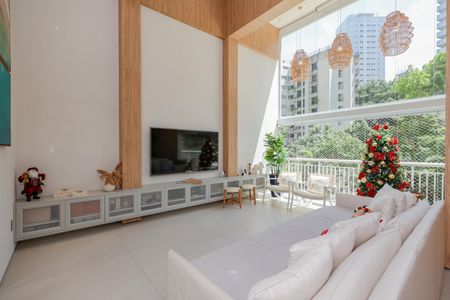 Sala de apartamento à venda com 3 quartos, 171m² em Vila Suzana, São Paulo