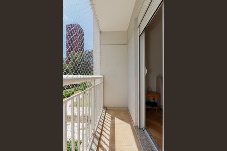 Apartamento à venda com 171m², 3 quartos e 3 vagasVaranda da Suíte 1