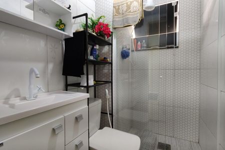 Apartamento à venda com 45m², 2 quartos e 1 vagaBanheiro Social