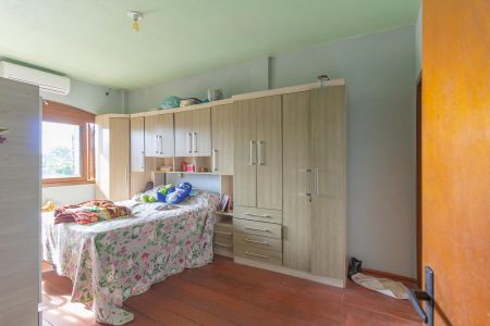 Casa à venda com 220m², 4 quartos e 4 vagasQuarto 1-Suíte