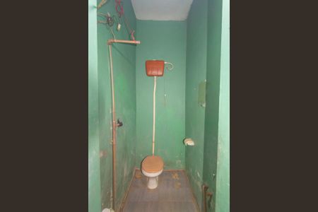 Casa à venda com 220m², 4 quartos e 4 vagasBanheiro