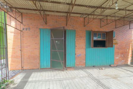 Casa à venda com 220m², 4 quartos e 4 vagasFachada 