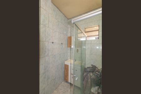 Casa à venda com 220m², 4 quartos e 4 vagasBanheiro da Suíte