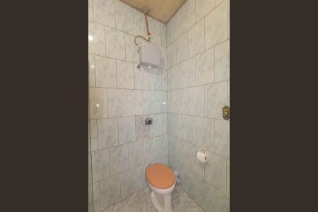 Casa à venda com 220m², 4 quartos e 4 vagasBanheiro da Suíte