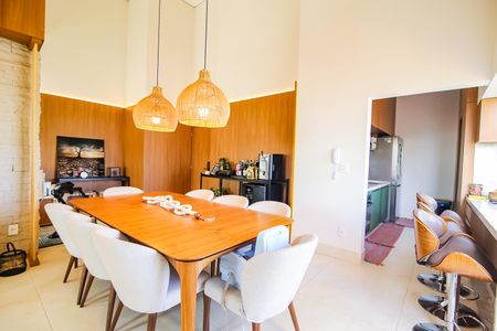 Apartamento para alugar com 167m², 3 quartos e 3 vagas Apartamento para alugar com 167m², 3 quartos e 3 vagasSala de jantar