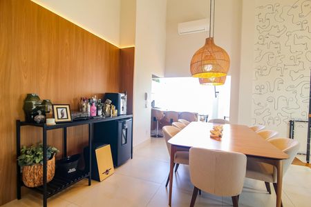 Apartamento para alugar com 167m², 3 quartos e 3 vagas Apartamento para alugar com 167m², 3 quartos e 3 vagasSala de jantar