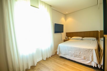 Apartamento para alugar com 167m², 3 quartos e 3 vagas Apartamento para alugar com 167m², 3 quartos e 3 vagasQuarto 1