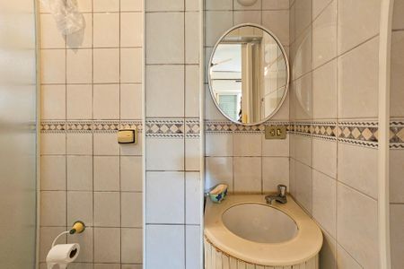 Apartamento para alugar com 75m², 2 quartos e 2 vagas Apartamento para alugar com 75m², 2 quartos e 2 vagasBanheiro da suíte