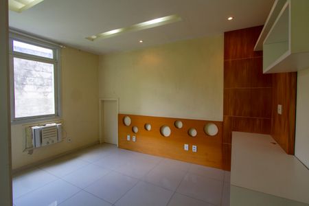 Casa de condomínio à venda com 450m², 5 quartos e 5 vagasQuarto 1 suíte 