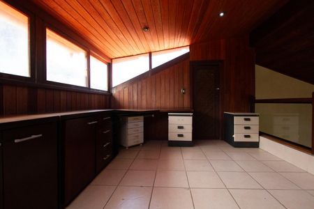 Casa de condomínio à venda com 450m², 5 quartos e 5 vagasEscritório 