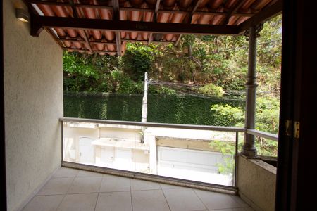 Casa de condomínio à venda com 450m², 5 quartos e 5 vagasSala superior