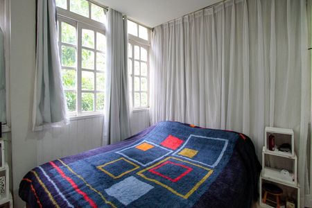 Casa de condomínio à venda com 450m², 5 quartos e 5 vagasQuarto 1 casa 2