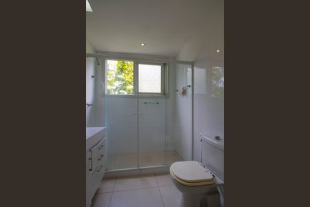 Casa de condomínio à venda com 450m², 5 quartos e 5 vagasBanheiro   Quarto 2 suíte 