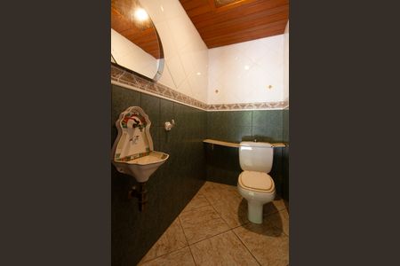 Casa de condomínio à venda com 450m², 5 quartos e 5 vagasLavabo